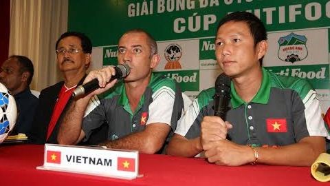 HLV Graechen: "U19 Việt Nam sẽ chiến đấu vì NHM!"
