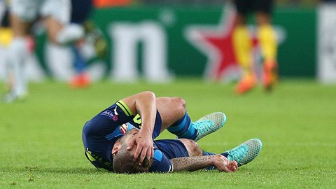 Arsenal lại mất Wilshere dài hạn vì chấn thương mắt cá