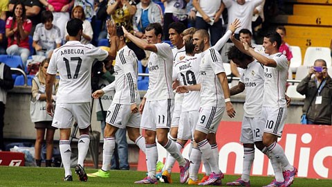 Hủy diệt Deportivo, Real lần đầu ghi tới 8 bàn trên sân khách