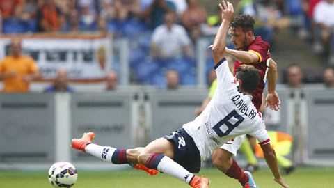 Hạ Cagliari 2-0, Roma lên ngôi đầu