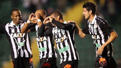 08h00 ngày 25/9: Figueirense vs Corinthians