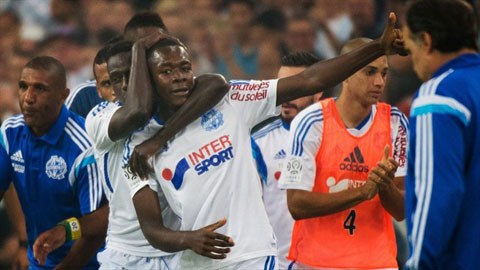 Marseille 2-1 St.Etienne: Giữ vững ngôi đầu