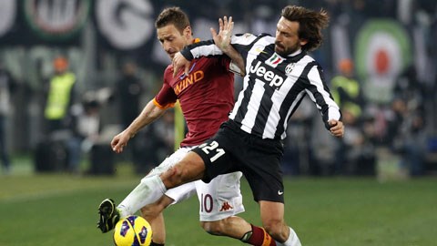 2 ngày trước trận Juventus - Roma: Ngày Totti gặp Pirlo