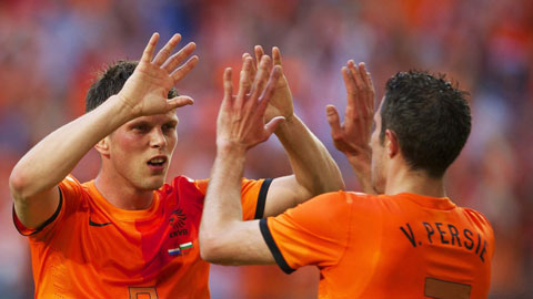 Vòng loại EURO 2016 - bảng A, B & H: Hà Lan chưa nổi lốc