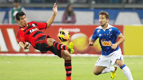 02h00 ngày 13/10: Flamengo vs Cruzeiro