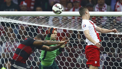 Ba Lan 2-0 Đức: Đại địa chấn ở Narodowy