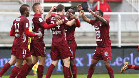 01h00 ngày 19/10: Metz vs Rennes