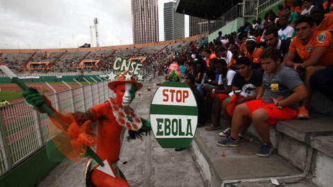 Dịch bệnh Ebola tàn phá bóng đá châu Phi: Giọt nước mắt rơi trên sân cỏ Lục địa Đen