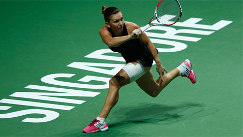 Vòng bảng WTA Finals: Simona Halep và Serena Williams có chiến thắng đầu tiên