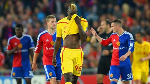 Vấn đề ở Liverpool: Balotelli ăn hại và hàng thủ thiếu thủ lĩnh