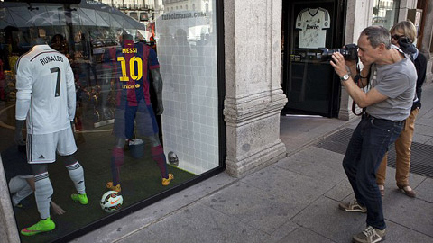 Ronaldo vs Messi: Mặt đối mặt