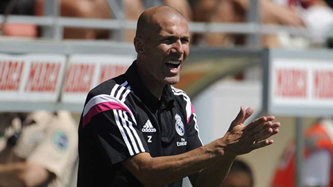 Zidane bị cấm hành nghề 3 tháng