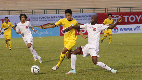 Hạ Hoàng Anh Attapeu trên chấm phạt đền, Ayeyawady vào chung kết Toyota Mekong Club Championship 2014