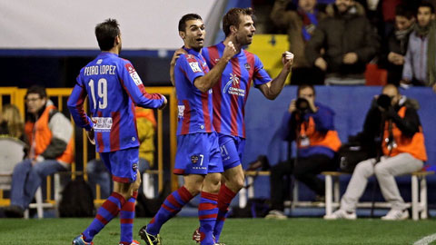 01h00 ngày 3/11: Levante vs Almeria
