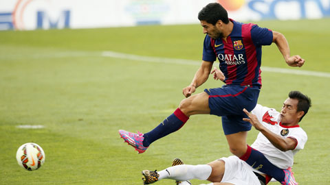 Suarez vẫn "tịt ngòi" ở Barca: Chờ Luis giải bài toán Luis