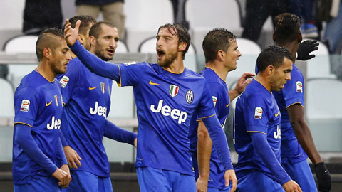 Juventus vùi dập Parma 7-0: "Hóa rồng" bằng sơ đồ 4 hậu vệ?
