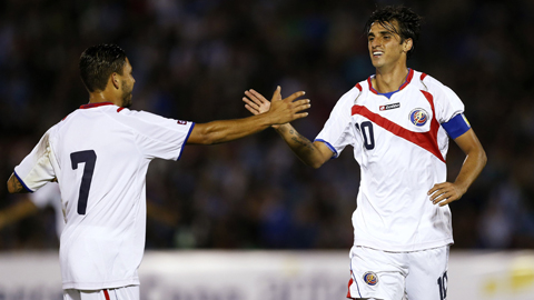 Uruguay 3-3 Costa Rica (pen 6-7): Suarez lập công nhưng ĐKVĐ Nam Mỹ vẫn thua