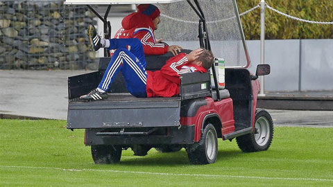 Lahm chấn thương nghỉ 3 tháng: Bayern oằn mình chống “bão”!