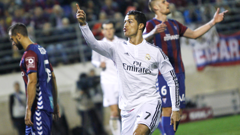 Ronaldo và bàn thắng thứ 20 ở La Liga: Siêu nhân CR7!