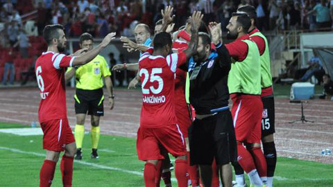 0h00 ngày 25/11: Balikesirspor vs Sivasspor