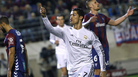 Ronaldo và Real Madrid thi nhau san bằng kỷ lục
