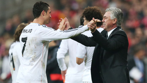 Vì Ronaldo, Ancelotti "xù lông nhím" với Platini