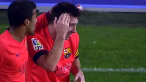 Messi ăn "củ đậu bay" trong trận gặp Valencia