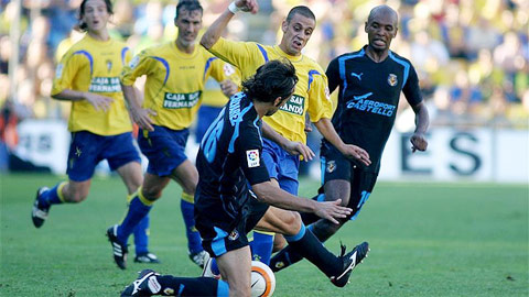 02h00 ngày 5/12: Cadiz vs Villarreal