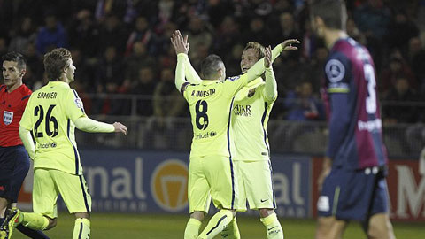 Barca thắng dễ Huesca: Còn rất nhiều điều để bàn luận
