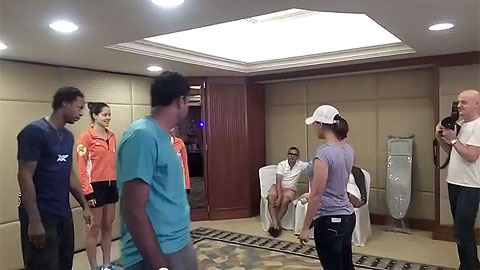Roger Federer và Ana Ivanovic đua nhau làm diễn viên Bollywood