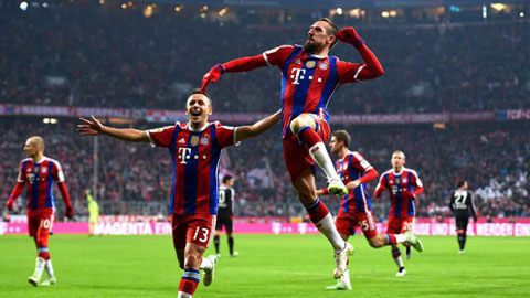 Ribery có bàn thứ 100 cho Bayern