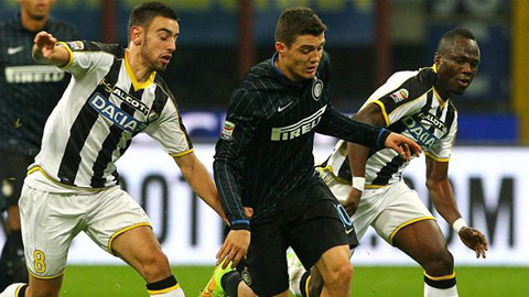 Inter Milan 1-2 Udinese: Sự trả thù ngọt ngào của Stramaccioni