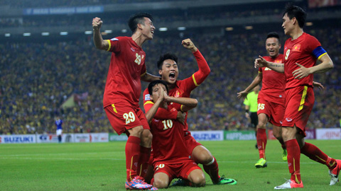 Điểm tin trưa 11/12: ĐT Việt Nam quyết thắng đẹp để vào chung kết