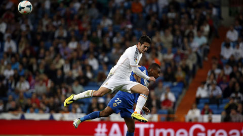 02h45 ngày 13/12, Almeria vs Real Madrid: Khách nối dài ngày vui