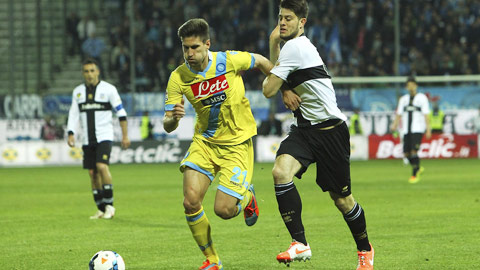 03h00 ngày 19/12, Napoli vs Parma: Những chiếc ghế lung lay