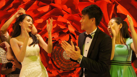Công Vinh - Thủy Tiên rạng rỡ trong tiệc cưới tại Kiên Giang
