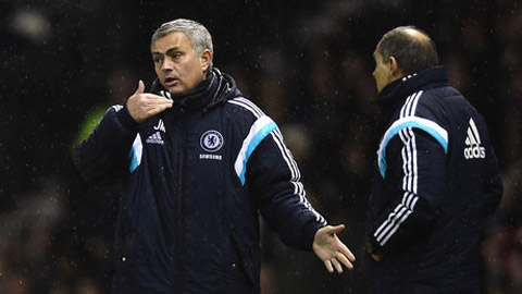 Chelsea hạn chế xoay tua đội hình: Lẽ phải của Mourinho