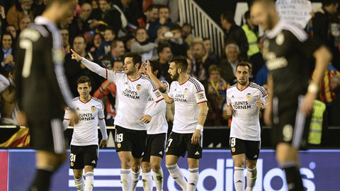 Valencia 2-1 Real: Đứt mạch thắng kỷ lục