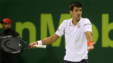 Djokovic ôm hận tại Qatar Open, Federer suýt thua ở Brisbane