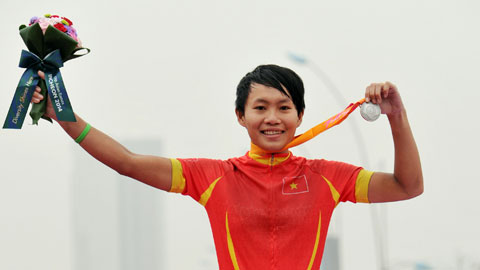Chuyện nữ hoàng xe đạp Việt Nam Nguyễn Thị Thật: Vui giành Bạc nhưng buồn vì em
