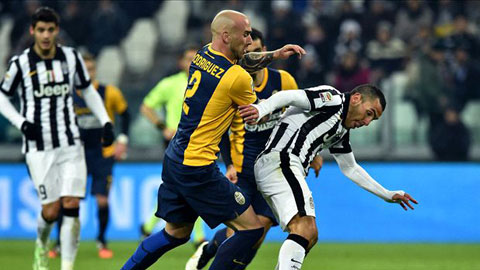 Juventus 4-0 Verona: 5 điểm rồi nhé Roma!