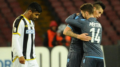 Napoli 2-2 (pen 5-4) Udinese: Chủ nhà đi tiếp nhờ thắng luân lưu