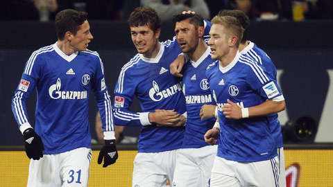 21h30 ngày 31/1, Schalke 04 vs Hannover: Sức mạnh Hoàng đế