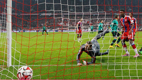 Bayern lại rơi điểm: Chuyện gì vậy, Guardiola?