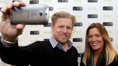 HTC trình làng phiên bản One M8 dành cho Champions League