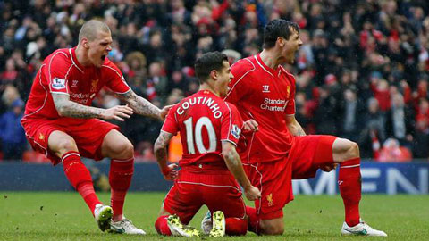Liverpool 2-1 Man City: Hạ gục Man xanh, áp sát Man đỏ