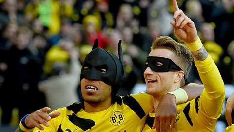 Dortmund 3-0 Schalke: Hồi sinh mạnh mẽ