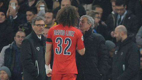 Mourinho thừa nhận Chelsea thua là đáng, David Luiz xin lỗi CĐV The Blues