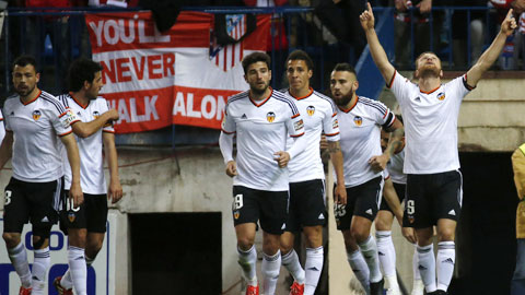Valencia 2-0 Deportivo: "Bầy dơi" leo lên top 3