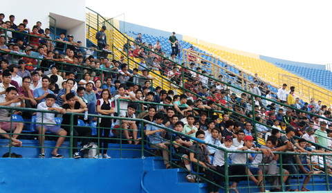 Hơn 7.000 khán giả Bình Dương xem trận đấu tập của Olympic Việt Nam